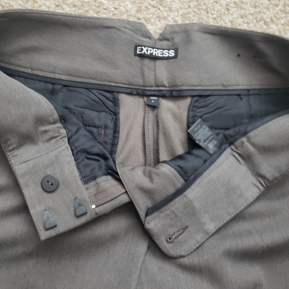 Express Editor Bermuda Shorts Size 2 Gray - image 4